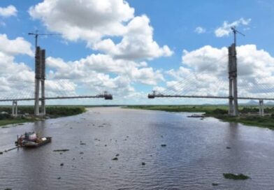 Obra da ponte da Rota Bioceânica sobre o rio Paraguai entra na reta final