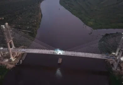 Na reta final, obras de construção de ponte bioceânica têm operação para retirada de pórticos de 47 toneladas