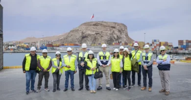 Empresários de Oruro têm uma visão em primeira mão da cadeia logística da Arica