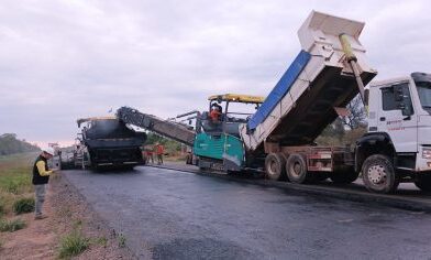 Paraguai: MOPC implementa nova tecnologia que melhora a qualidade do pavimento no Corredor Bioceânico
